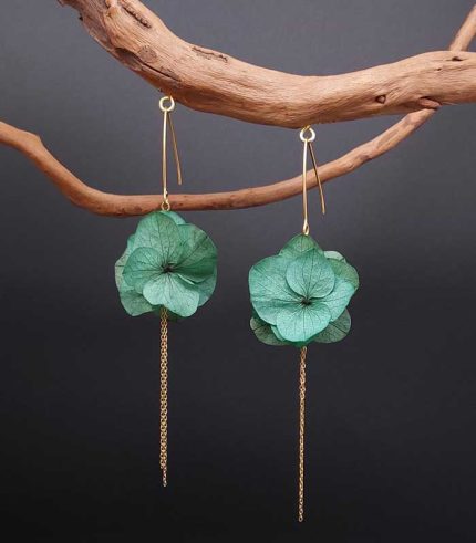 boucles oreilles chaine, fleurs éternelles et acier inoxydable doré, hortensia vert turquoise